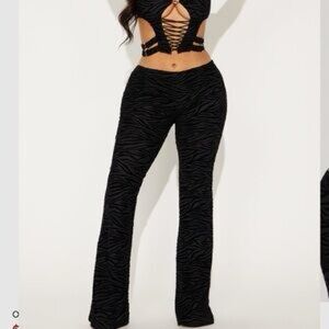 Fashion Nova Black  Velvet Cropped Bottoms and top set‎